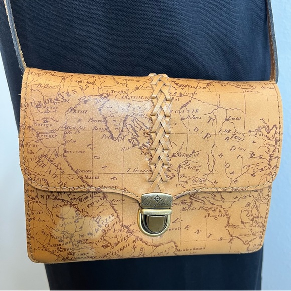 Patricia Nash Bags Patricia Nash Bellizzi Crossbody Organizer Poshmark